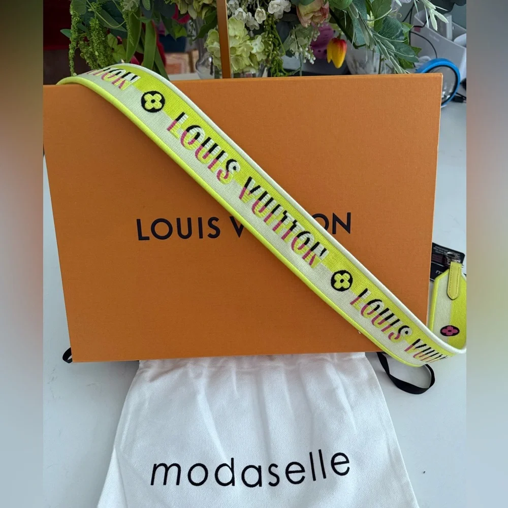 Louis Vuitton Jacquard Speedy Bandoulière 20 Shoulder Strap in Yellow ~ LIKE NEW - Picture 5 of 12